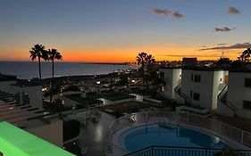 Sea View 2Br Toploctaion Heated Pool 5 Min To Beach